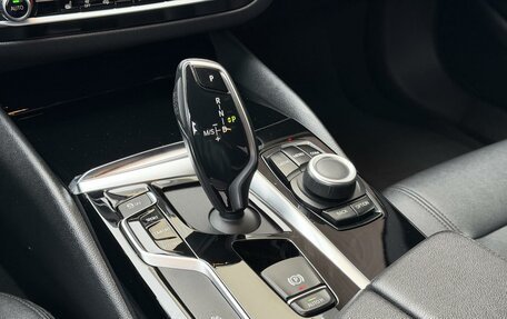 BMW 5 серия, 2019 год, 3 100 000 рублей, 16 фотография