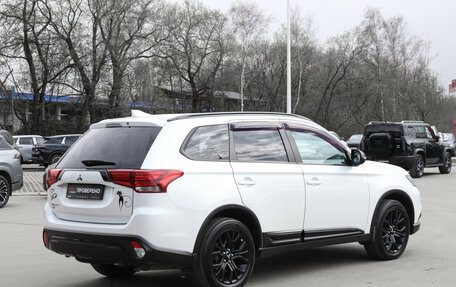 Mitsubishi Outlander III рестайлинг 3, 2020 год, 2 100 000 рублей, 5 фотография