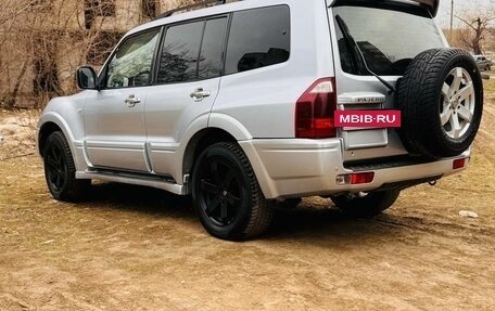 Mitsubishi Pajero III рестайлинг, 2004 год, 950 000 рублей, 2 фотография