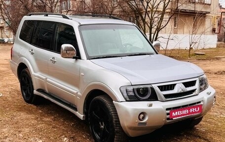 Mitsubishi Pajero III рестайлинг, 2004 год, 950 000 рублей, 3 фотография