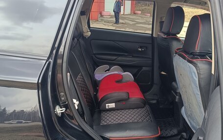 Mitsubishi Outlander III рестайлинг 3, 2012 год, 1 400 000 рублей, 6 фотография