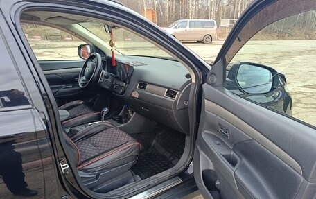 Mitsubishi Outlander III рестайлинг 3, 2012 год, 1 400 000 рублей, 5 фотография