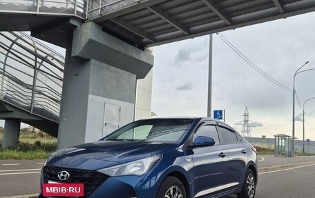 Hyundai Solaris II рестайлинг, 2021 год, 1 350 000 рублей, 11 фотография
