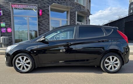 Hyundai Solaris II рестайлинг, 2015 год, 1 140 000 рублей, 2 фотография