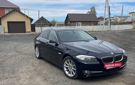 BMW 5 серия, 2010 год, 1 590 000 рублей, 2 фотография