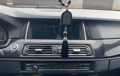 BMW 5 серия, 2010 год, 1 590 000 рублей, 11 фотография