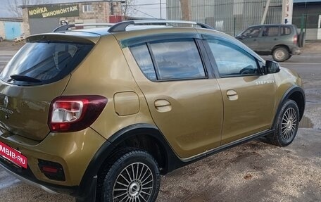 Renault Sandero II рестайлинг, 2017 год, 830 000 рублей, 2 фотография
