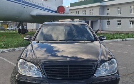Mercedes-Benz S-Класс, 2002 год, 990 000 рублей, 3 фотография