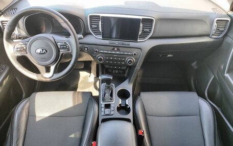 KIA Sportage IV рестайлинг, 2017 год, 1 899 000 рублей, 10 фотография
