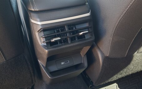 Geely Emgrand, 2023 год, 1 550 000 рублей, 16 фотография