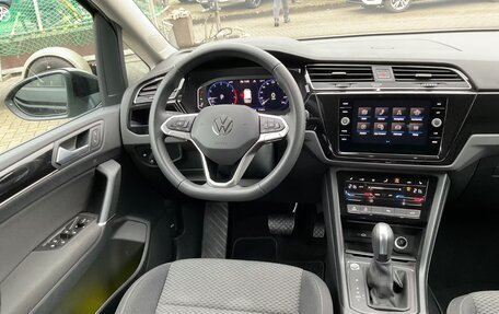 Volkswagen Touran III, 2025 год, 5 123 600 рублей, 6 фотография