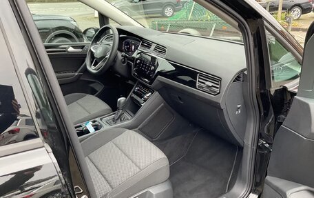 Volkswagen Touran III, 2025 год, 5 123 600 рублей, 8 фотография