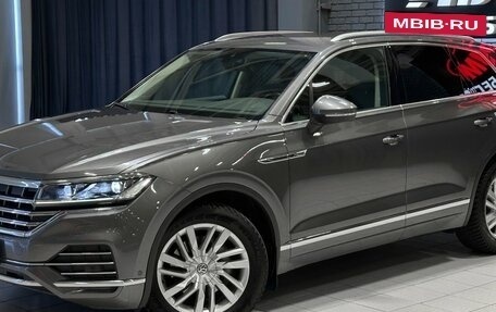 Volkswagen Touareg III, 2019 год, 4 150 000 рублей, 2 фотография