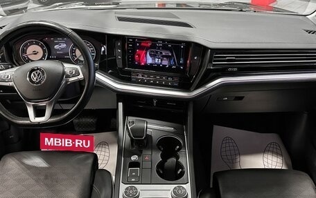 Volkswagen Touareg III, 2019 год, 4 150 000 рублей, 32 фотография