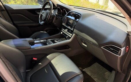 Jaguar F-Pace, 2017 год, 2 990 000 рублей, 12 фотография
