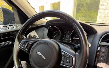 Jaguar F-Pace, 2017 год, 2 990 000 рублей, 24 фотография