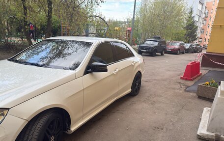 Mercedes-Benz E-Класс, 2013 год, 1 900 000 рублей, 6 фотография