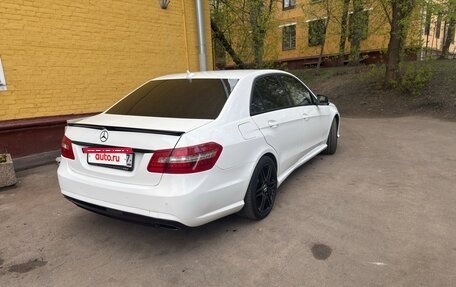 Mercedes-Benz E-Класс, 2013 год, 1 900 000 рублей, 3 фотография