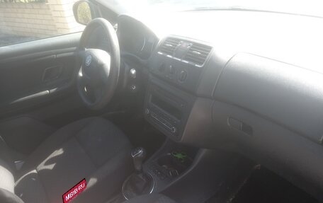 Skoda Fabia II, 2014 год, 750 000 рублей, 14 фотография