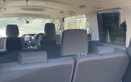 Toyota Noah III, 2015 год, 1 640 000 рублей, 6 фотография