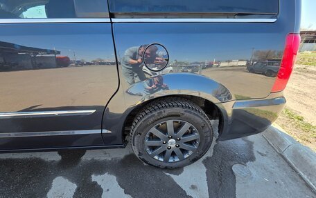 Chrysler Town & Country V рестайлинг, 2013 год, 1 700 000 рублей, 3 фотография
