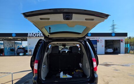 Chrysler Town & Country V рестайлинг, 2013 год, 1 700 000 рублей, 18 фотография