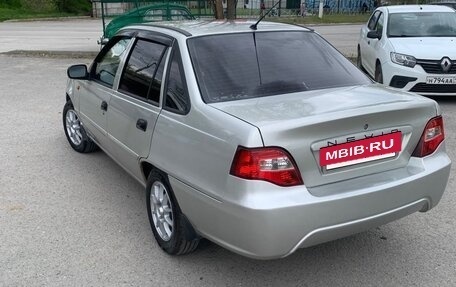 Daewoo Nexia I рестайлинг, 2009 год, 300 000 рублей, 3 фотография