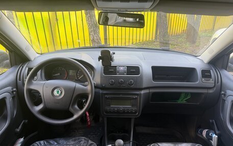 Skoda Fabia II, 2009 год, 390 000 рублей, 18 фотография