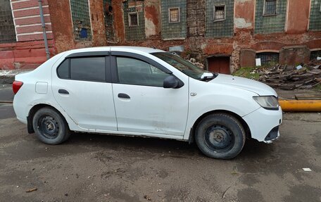 Renault Logan II, 2016 год, 350 000 рублей, 2 фотография