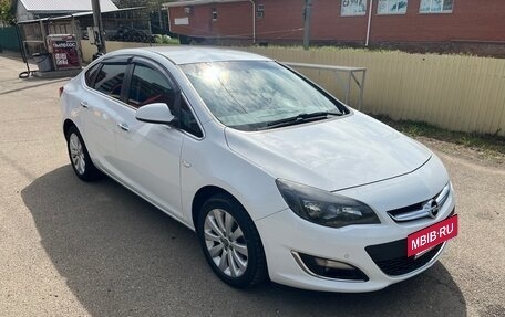 Opel Astra J, 2013 год, 1 050 000 рублей, 3 фотография
