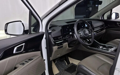 KIA Carnival, 2024 год, 4 690 173 рублей, 5 фотография