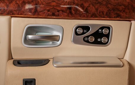 Rolls-Royce Phantom VII рестайлинг, 2006 год, 59 990 000 рублей, 35 фотография