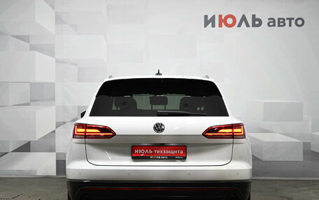 Volkswagen Touareg III, 2019 год, 5 390 000 рублей, 5 фотография