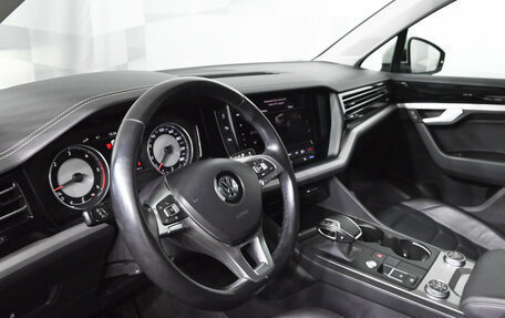 Volkswagen Touareg III, 2019 год, 5 390 000 рублей, 18 фотография