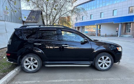 Mitsubishi Outlander III рестайлинг 3, 2011 год, 1 285 000 рублей, 6 фотография