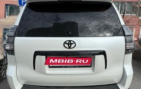Toyota Land Cruiser Prado 150 рестайлинг 2, 2012 год, 3 000 000 рублей, 2 фотография