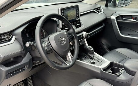 Toyota RAV4, 2020 год, 3 350 000 рублей, 14 фотография
