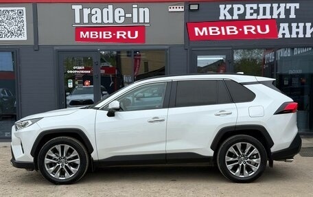 Toyota RAV4, 2020 год, 3 350 000 рублей, 7 фотография