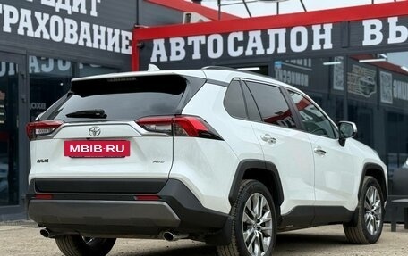 Toyota RAV4, 2020 год, 3 350 000 рублей, 12 фотография