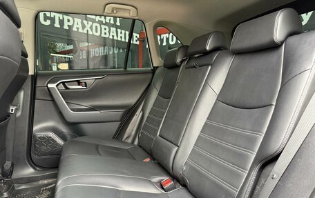 Toyota RAV4, 2020 год, 3 350 000 рублей, 32 фотография