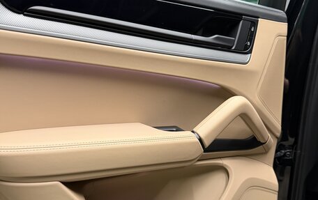 Porsche Cayenne III, 2023 год, 16 200 000 рублей, 12 фотография
