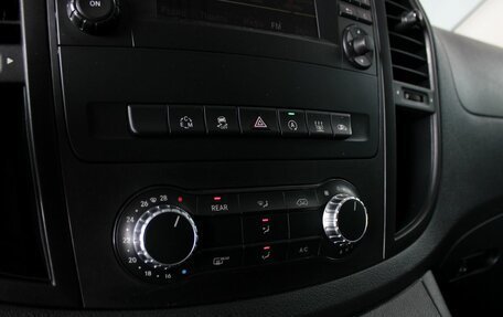 Mercedes-Benz Vito, 2017 год, 2 900 000 рублей, 19 фотография