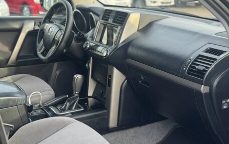 Toyota Land Cruiser Prado 150 рестайлинг 2, 2010 год, 1 780 000 рублей, 11 фотография