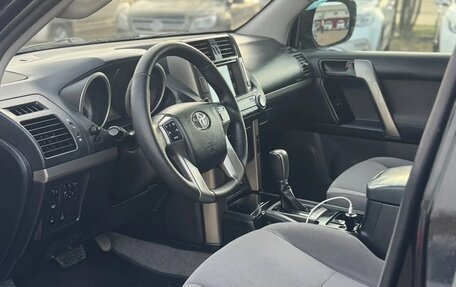 Toyota Land Cruiser Prado 150 рестайлинг 2, 2010 год, 1 780 000 рублей, 22 фотография