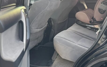 Toyota Land Cruiser Prado 150 рестайлинг 2, 2010 год, 1 780 000 рублей, 19 фотография