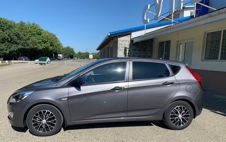 Hyundai Solaris II рестайлинг, 2015 год, 1 150 000 рублей, 6 фотография