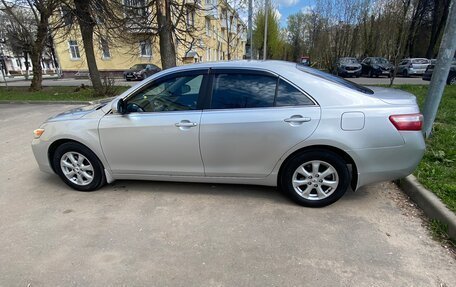 Toyota Camry, 2009 год, 1 000 000 рублей, 2 фотография
