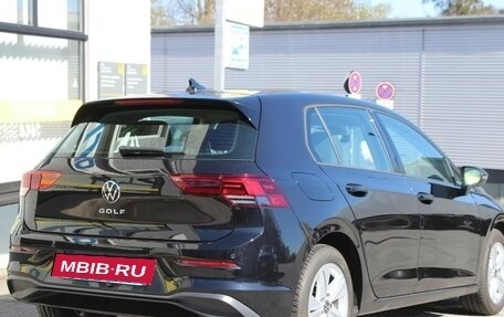 Volkswagen Golf VIII, 2022 год, 2 412 359 рублей, 4 фотография