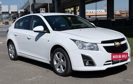 Chevrolet Cruze II, 2013 год, 935 000 рублей, 2 фотография