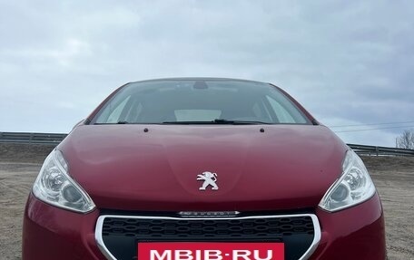 Peugeot 208 II, 2013 год, 850 000 рублей, 3 фотография